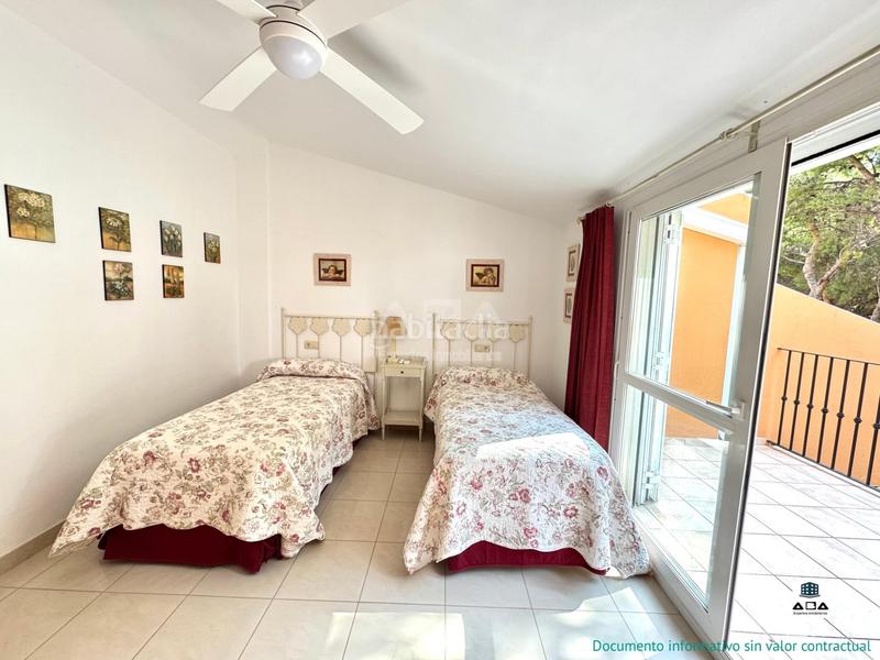 Foto d8620f4f-380b-4e1f-aafe-bfed6b725c44. Casa a schiera con riscaldamento parcheggio piscina in Alcossebre