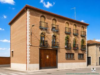 Casa  Calle murillo. Espectacular chalet en el centro de torrijos 790 m2, gran terraz