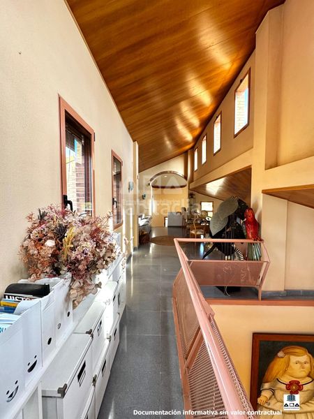 Foto 63acb17b-6eed-4793-abb4-f312ed21e625. Xalet amb calefacció aparcament piscina a Villafranqueza Alicante