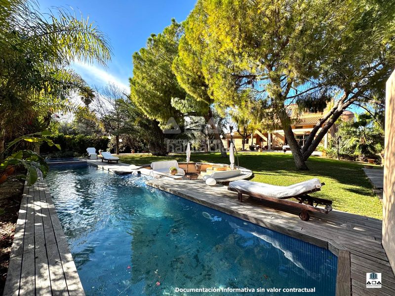 Foto 8954335b-bba3-420e-91e6-888a362607a0. Xalet amb calefacció aparcament piscina a Villafranqueza Alicante