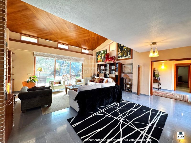 Foto c846375a-d1db-41db-9e3d-4834eb61f0f0. Xalet amb calefacció aparcament piscina a Villafranqueza Alicante