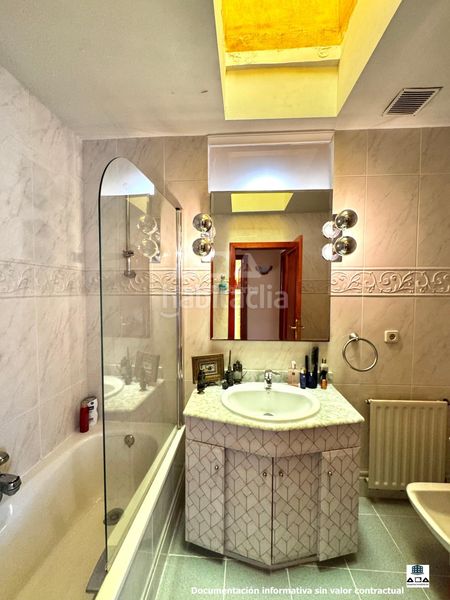 Foto cca91f5a-26a7-456e-ae42-79ef738f64aa. Xalet amb calefacció aparcament piscina a Villafranqueza Alicante