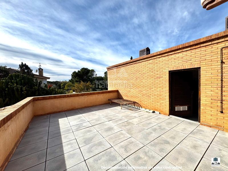 Foto ce7011a9-6807-425c-9d29-e1e88517b288. Xalet amb calefacció aparcament piscina a Villafranqueza Alicante