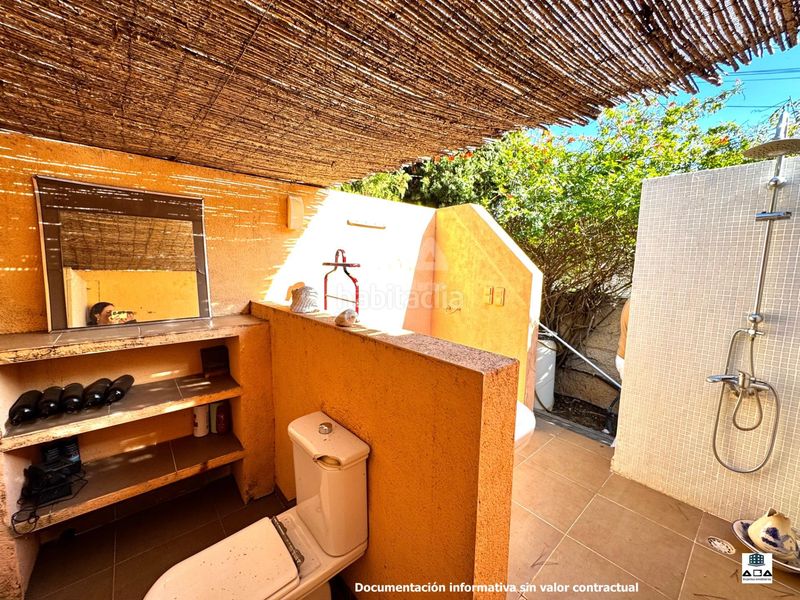 Foto d8d70647-f4ec-4b6e-bca3-9344ae781710. Chalet con riscaldamento parcheggio piscina in Villafranqueza Alicante