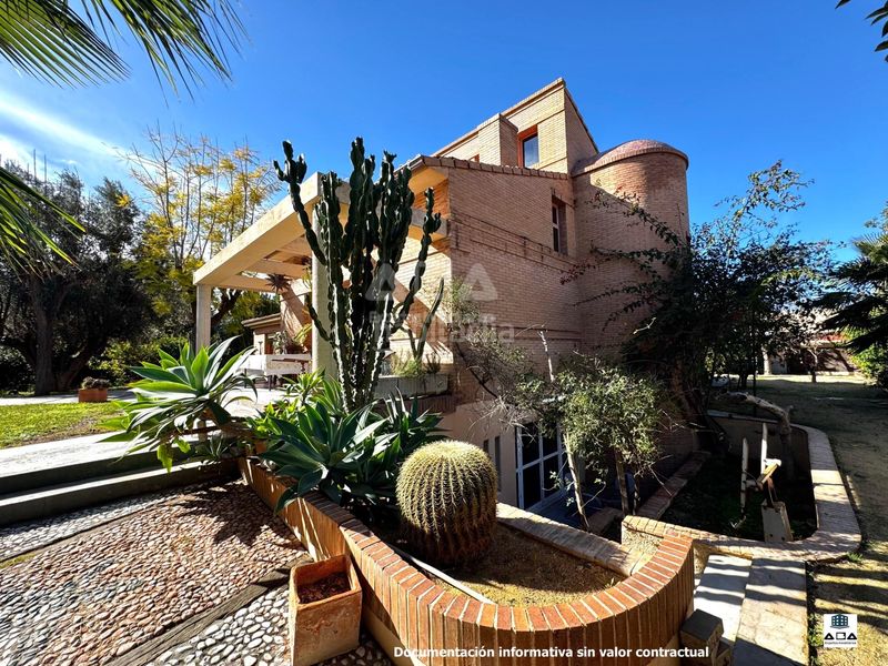 Foto e3cb4cee-691b-40d0-a46d-a24f3e92c55e. Xalet amb calefacció aparcament piscina a Villafranqueza Alicante