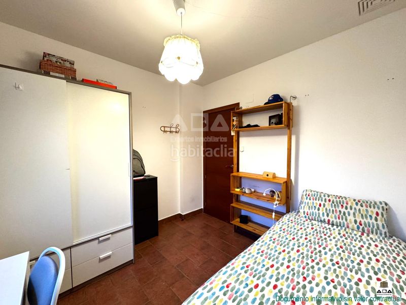 Foto df8669d2-8aa1-4542-8df4-8f9bd893b2ba. Chalet con riscaldamento parcheggio piscina in Poyales del Hoyo