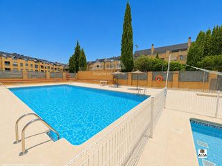 Pis  Calle castillo de arevalo. Piso exclusivo en europolis con piscina y pádel  aba expertos in