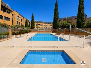 Pis  Calle castillo de arevalo. Piso exclusivo en europolis con piscina y pádel  aba expertos in