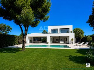 Residential Plot in Calle centro 6. Parcela urbana llana de 901 m2 en las rozas   proyecto opcional