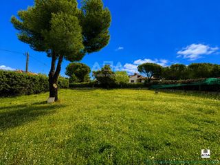 Terreny residencial a Calle centro 6. Parcela urbana llana de 901 m2 en las rozas   proyecto opcional