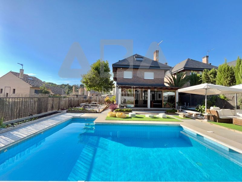 Foto 3ab60b1c-b021-498a-8132-5b5fc6db9e1f. Xalet amb calefacció aparcament piscina a El Monte Torrelodones