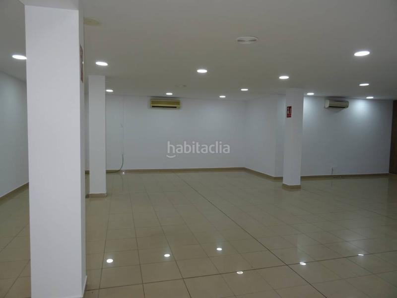 Foto 4f367b3e-785e-41b6-bae2-0bf058f805f3. Local comercial local en venta en centro en Centre Ripollet