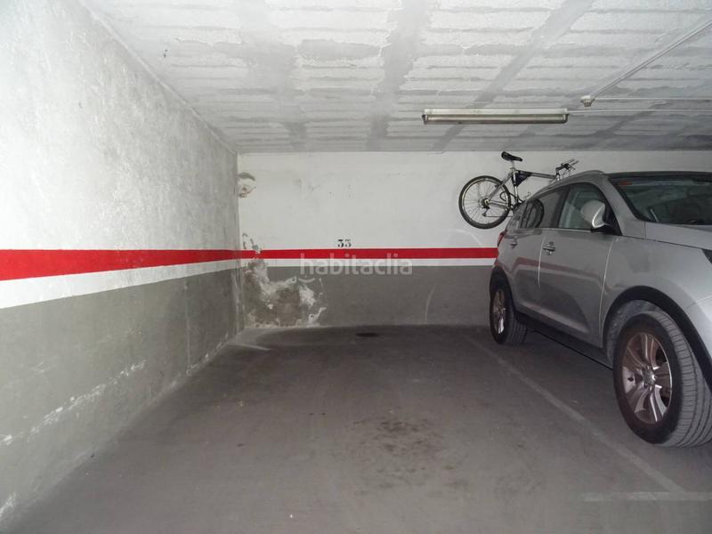 Foto 079e4992-3bb3-4dca-b138-11e42aa299e0. Aparcament cotxe a Ajuntament-Maragall Ripollet