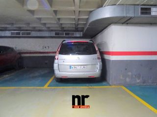 Parking coche en Singuerlín. Garaje en venta en zona singuerlín