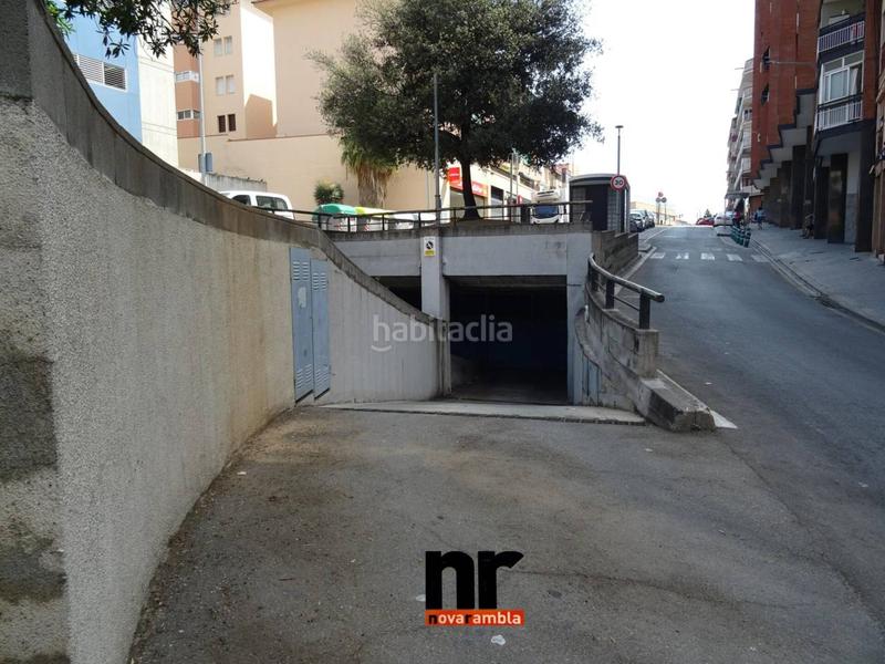 Foto a70fb74d-a65c-4337-bae3-10fd8f4c0b7b. Aparcament cotxe a Singuerlín Santa Coloma de Gramenet