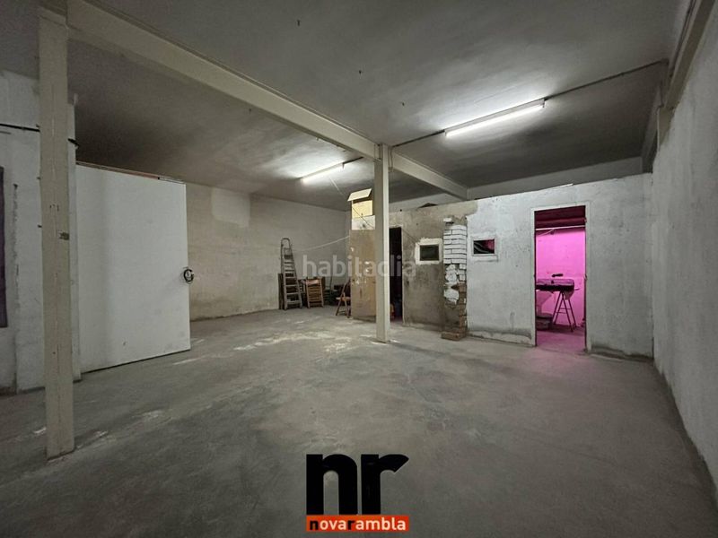Foto 1da6ab2c-132c-404f-b083-e2ab74437381. Local comercial a Casc Antic Ripollet