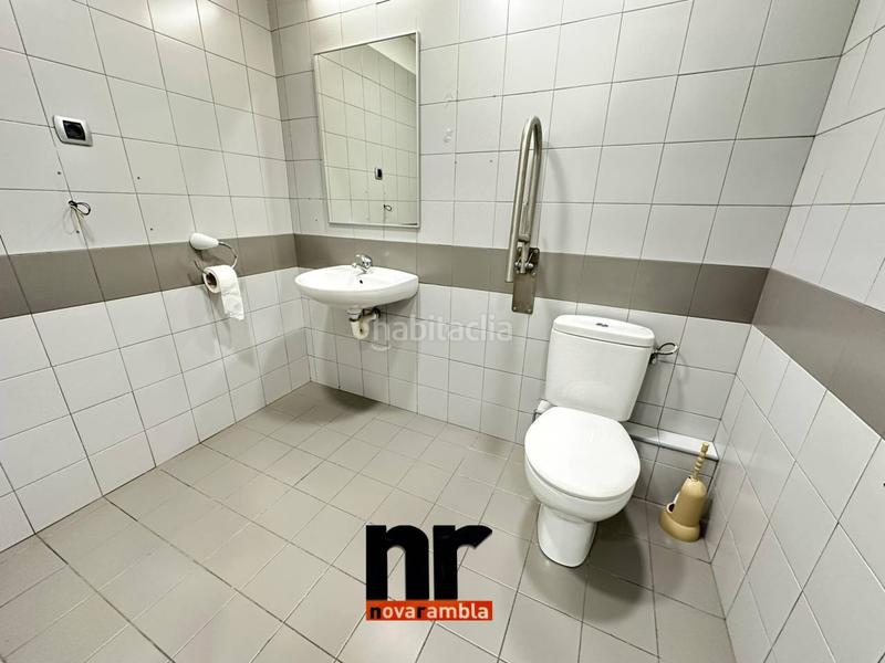 Foto 15557bbb-3454-44c5-80e4-808f4b930d07. Location local commercial dans Can Mas Ripollet