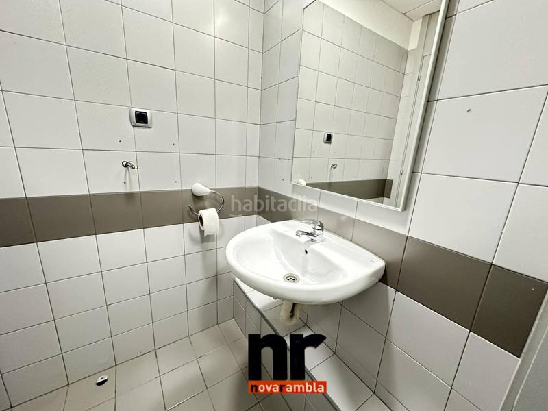 Foto 33bb2b44-0f3c-4bc1-b481-0a5894518843. Location local commercial dans Can Mas Ripollet