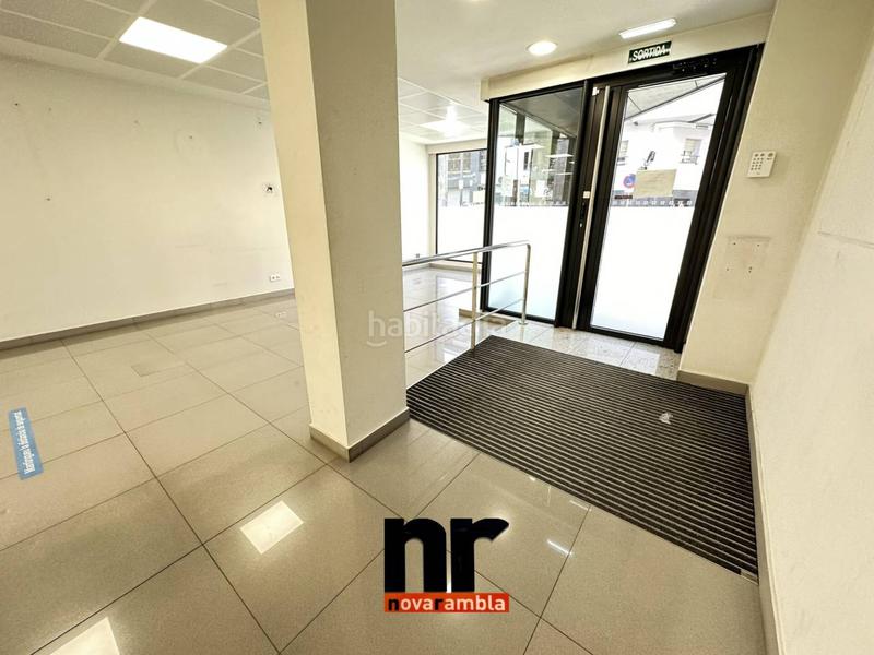 Foto 4d845aa6-92a3-4b3b-b339-92576d8fa279. Location local commercial dans Can Mas Ripollet