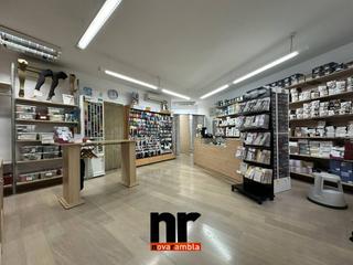 Local Comercial  Nou. Local en venta en centro