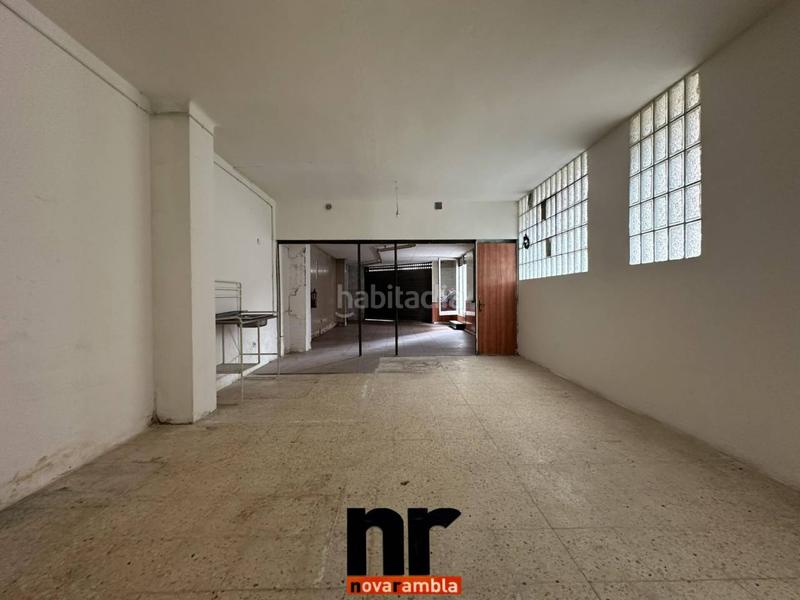 Foto 0bf6404f-aa07-4007-97f4-817f0601eb37. Location local commercial dans Casc Antic Ripollet