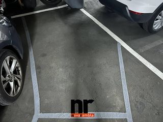 Miete Autoparkplatz  Plaza palau ausit. Garaje en alquiler en centro