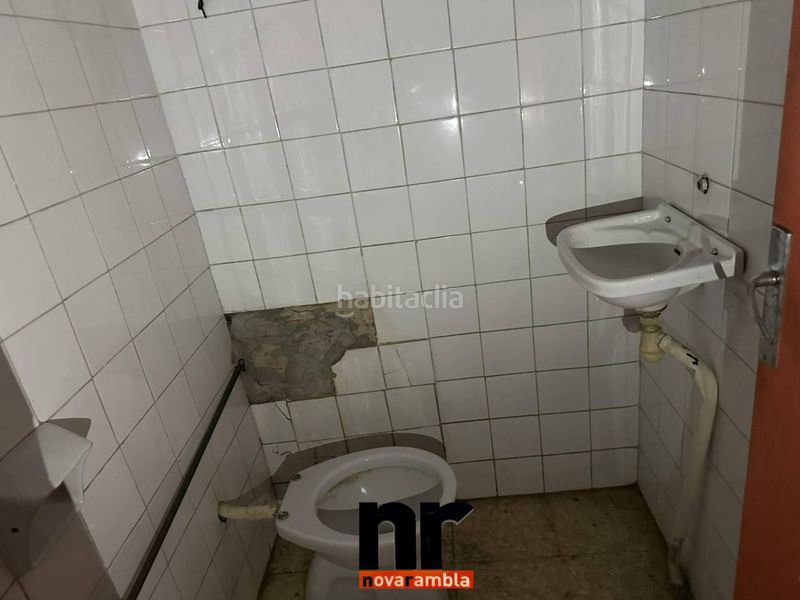 Foto 0c863c94-c547-4862-903d-18b5c874bff8. Local comercial local en venta en c maragall en Ajuntament-Maragall Ripollet