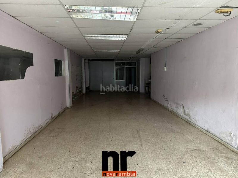 Foto 531f2bc8-92e7-4b19-84bf-e0db6364993f. Local comercial local en venta en c maragall en Ajuntament-Maragall Ripollet