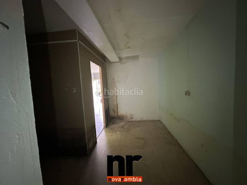 Foto 69bd02a6-d243-426e-acd7-c59de286a654. Local comercial local en venta en c maragall en Ajuntament-Maragall Ripollet