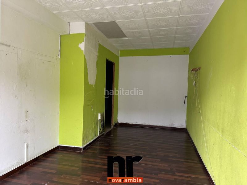 Foto c328cef8-95f2-4f13-9af4-0d3f7d23d7d6. Local comercial local en venta en c maragall en Ajuntament-Maragall Ripollet