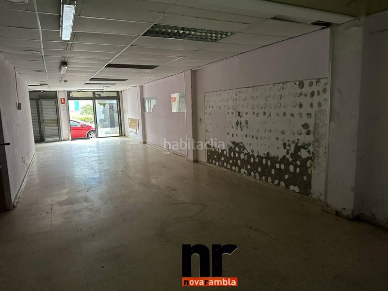 Foto f111f9f0-2853-4b28-ae52-ef5b1dba595c. Local comercial local en venta en c maragall en Ajuntament-Maragall Ripollet