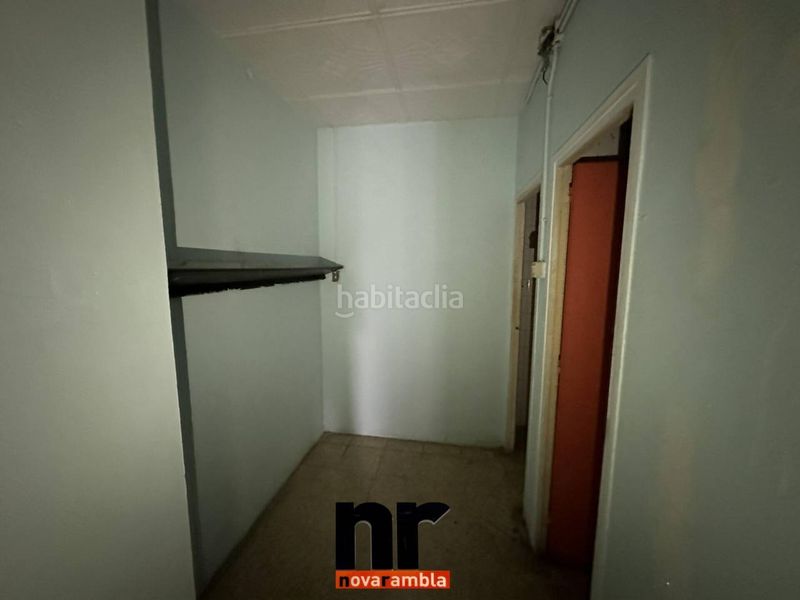 Foto f741d83e-7725-4fe4-b04b-f7ce4507a1f7. Local comercial local en venta en c maragall en Ajuntament-Maragall Ripollet
