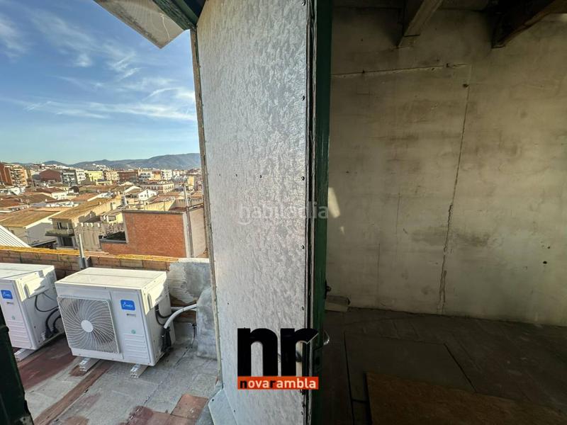 Foto bc08d074-8612-481e-89ad-1d13c93e138a. Affitto locale commerciale in Centre Ripollet