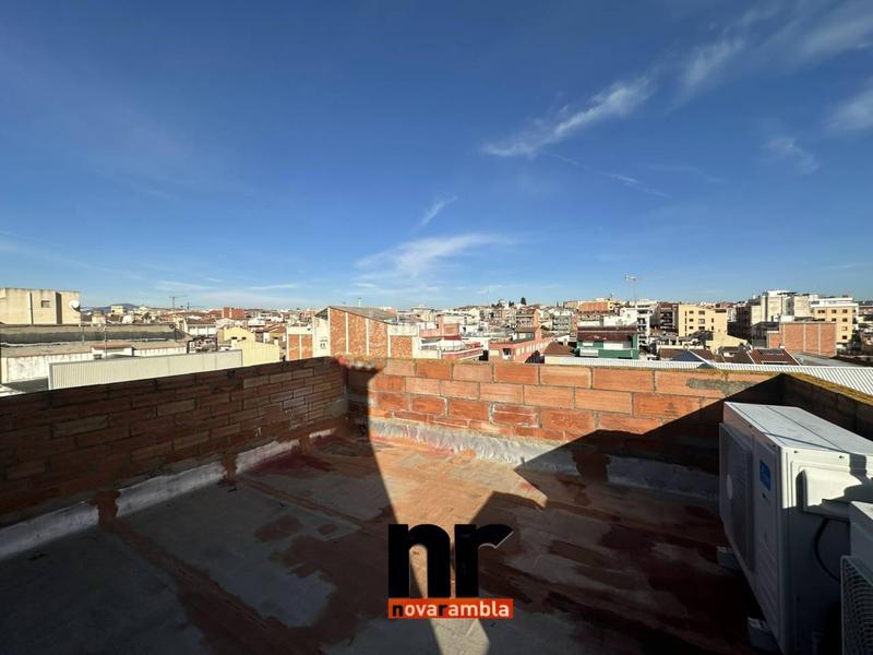 Foto 0eab9b9e-721d-48ab-b2d6-856711b071f2. Alquiler local comercial alquiler de local comercial en zona centro en Ripollet