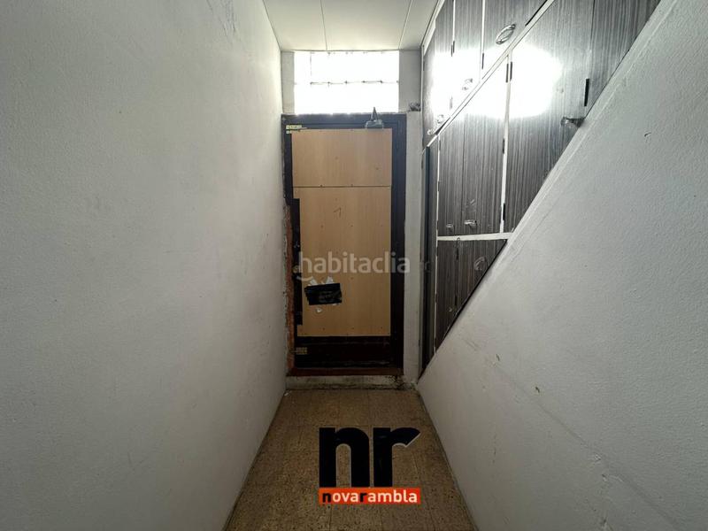 Foto f361dd92-ba10-4a3c-a46d-6cb1bf44963d. Location local commercial dans Centre Ripollet