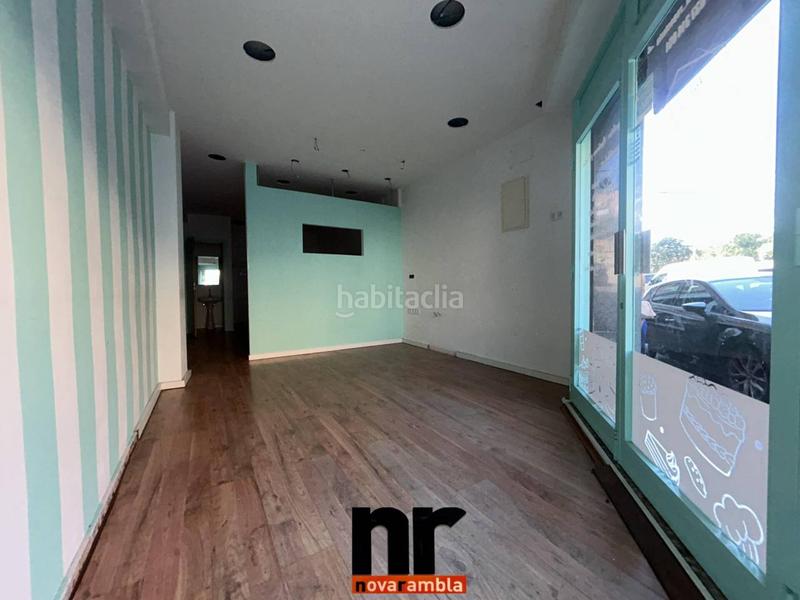 Foto 0ae1dbe3-9b08-4895-abe7-dbd120817e0e. Lloguer local comercial a Casc Antic Ripollet