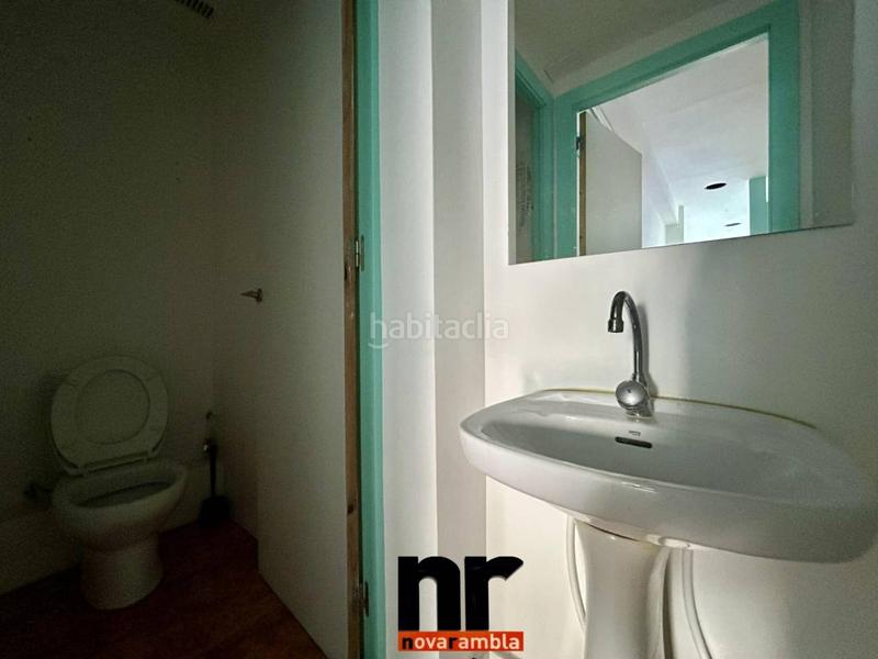 Foto b5dc76c8-0671-4981-a5c9-79104819dd6c. Location local commercial dans Casc Antic Ripollet