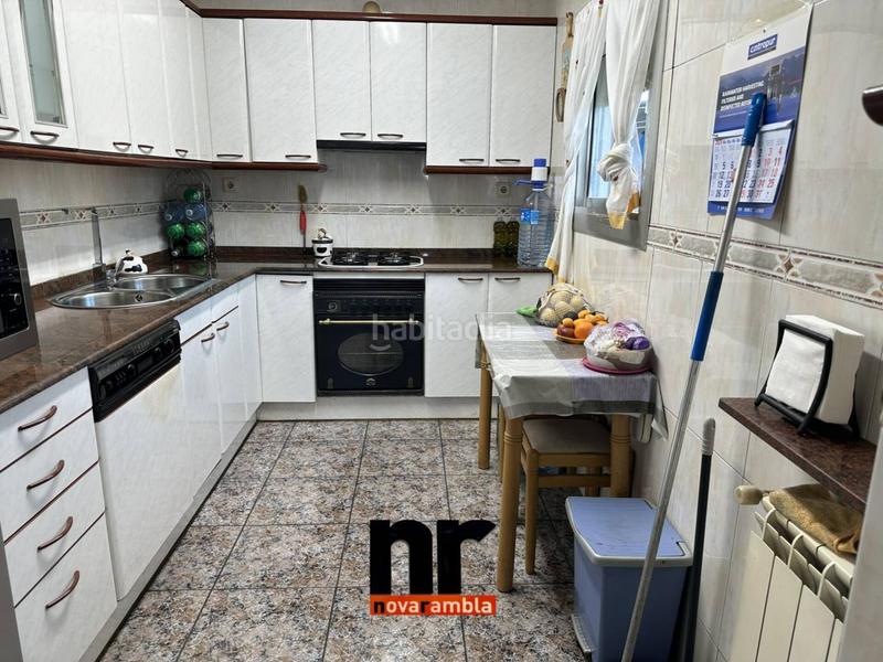 Foto 592c5608-39ce-4906-af6d-be77b27d560e. Casa  de pueblo en venta en centro en Centre Ripollet