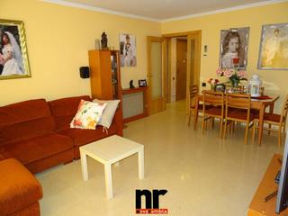 Pis a Can Clos-Pinetons. Piso en venta en pinetons