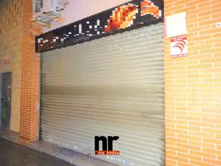 Lloguer Local Comercial  Palau ausit. Local en alquiler en centro