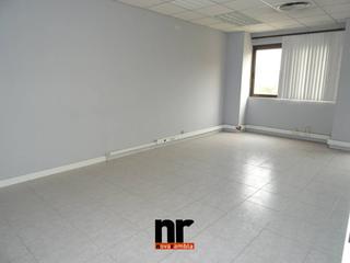 Lloguer Local Comercial  Balmes. Local en alquiler en zona ayuntamiento