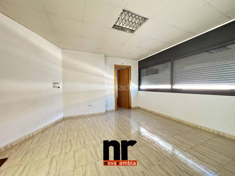 Foto f3692641-2bff-4515-add3-003b2bae408f. Lloguer local comercial a Centre Ripollet