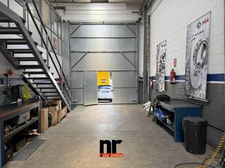 Miete Fabrikhalle  Llobateras. Nave comercial en alquiler en poligono santiga