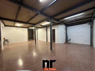Rent Business premise  Calle doctor figarola. Local en alquiler en centre