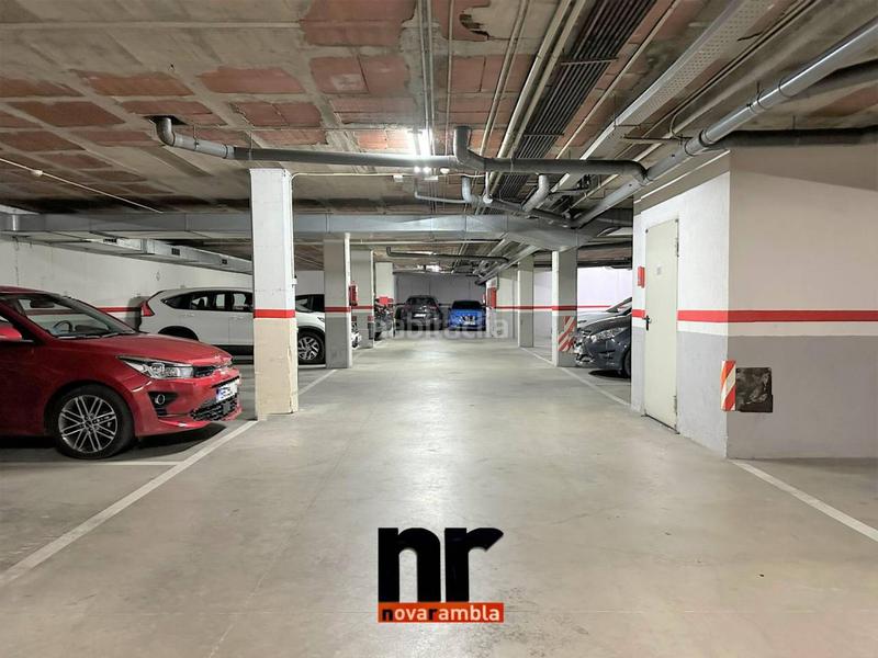 Foto 9dd0e429-f072-47e8-9858-bc640d1de588. Posto auto in Can Clos-Pinetons Ripollet