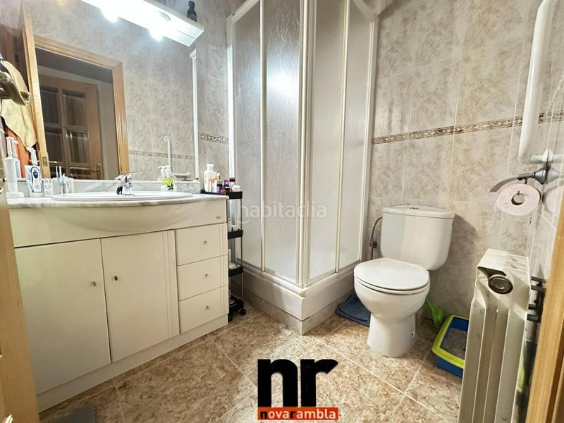 Foto 6d561997-7d72-4c66-894d-4ca83911be60. Flat with heating parking in Can Clos-Pinetons Ripollet