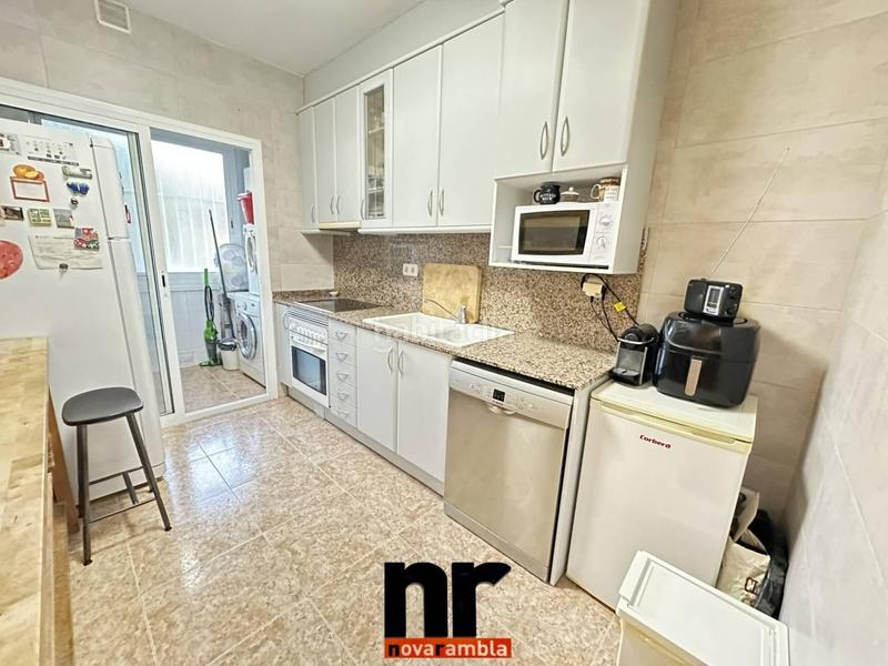 Foto 6fabb25e-07e1-4a81-9c52-948fe28602c0. Flat with heating parking in Can Clos-Pinetons Ripollet