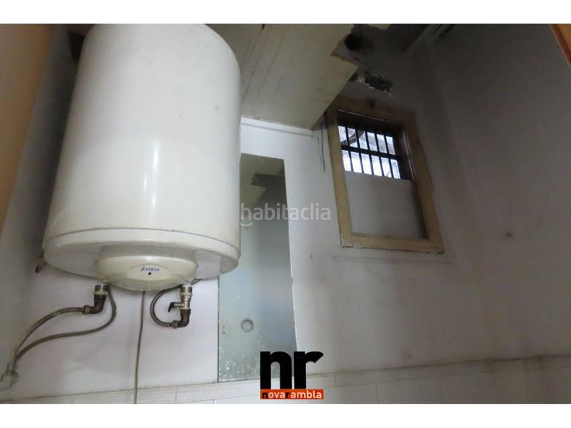 Foto 65ff7c5d-4991-42e1-afd7-778a8ec2283a. Location local commercial dans Can Mas Ripollet