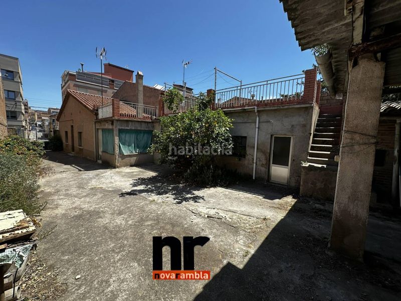 Foto 33571a54-d73a-448b-a791-65cda2973b25. Casa adossada amb calefacció aparcament a Centre Ripollet