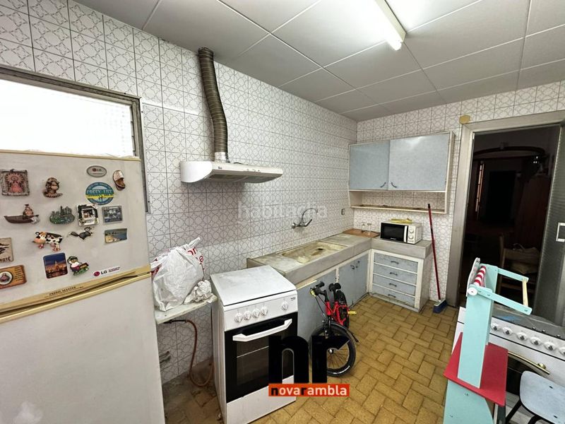 Foto 6a2ea7b7-abf9-4ad9-a486-64894ce3893b. Casa adossada amb calefacció aparcament a Centre Ripollet